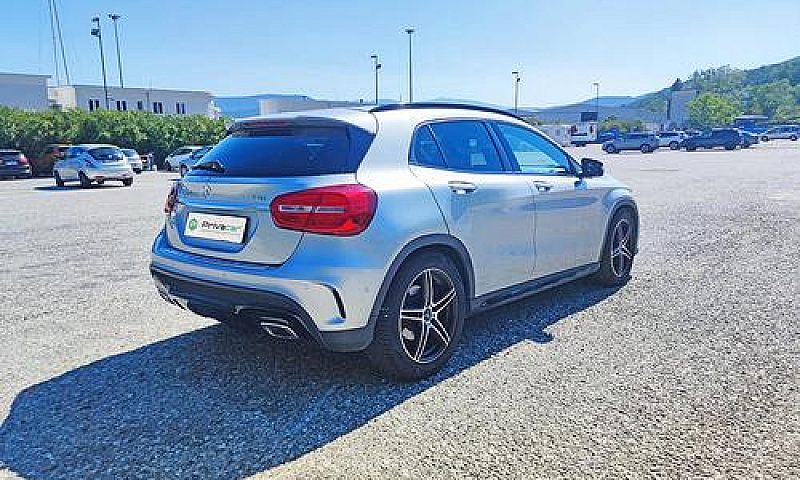 Mercedes Gla 200 Cdi...
