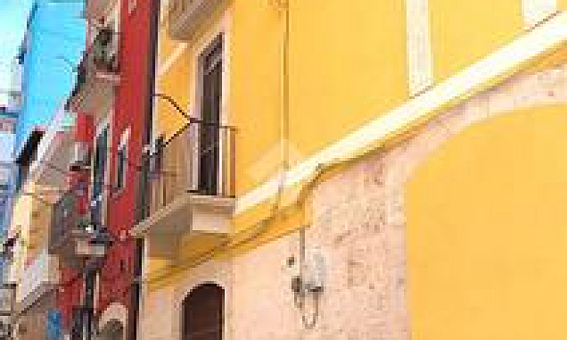 2 Locali A Barletta...