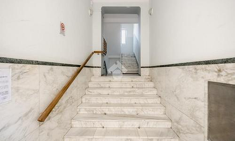 2 Locali A Trieste...
