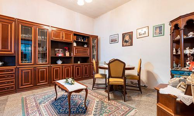 Casa Semindipendente...