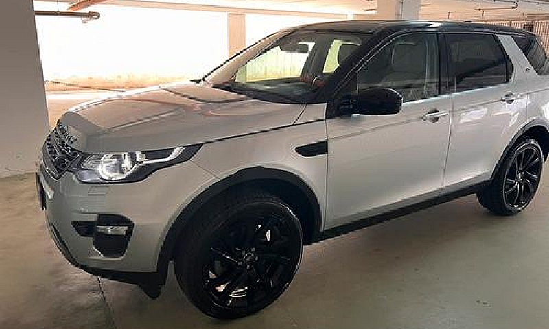 Land Rover Discovery...
