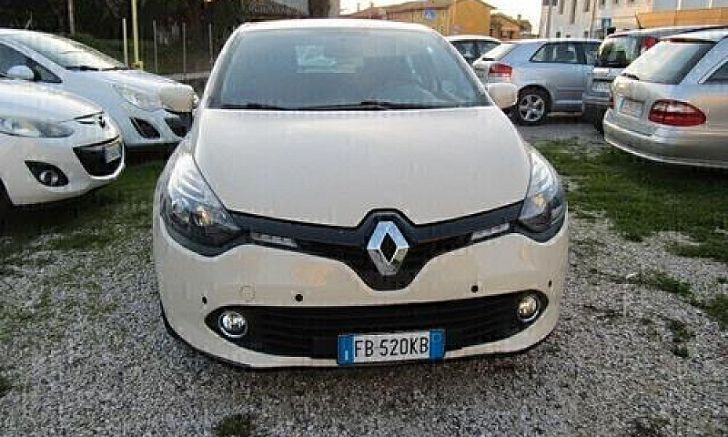 Renault Clio 1.2 75C...