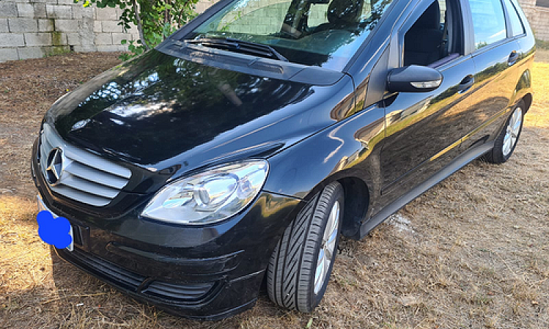 Mercedes B180...