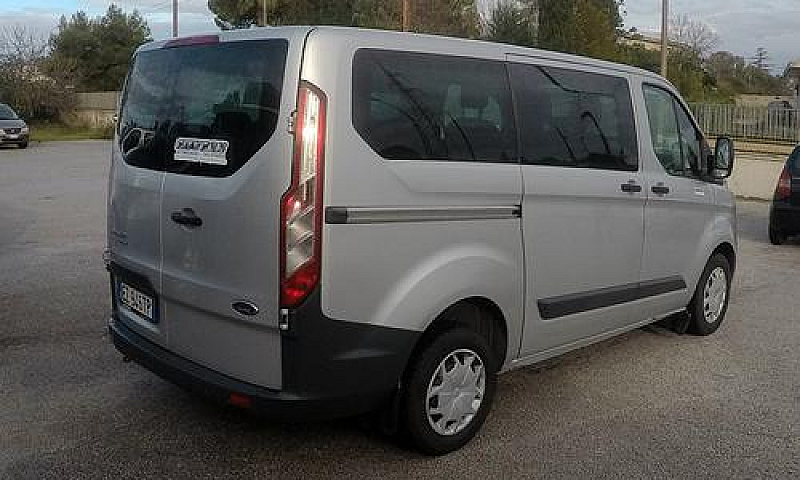 Ford Tourneo Custom ...