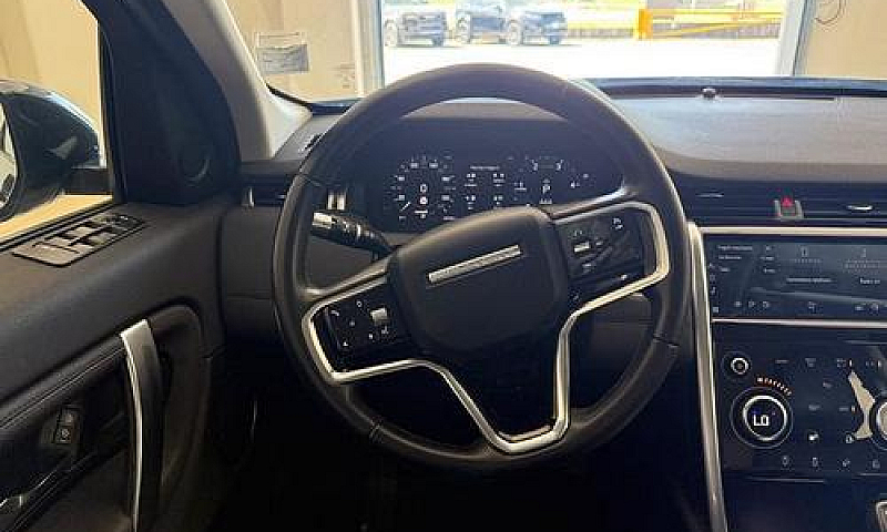 Land Rover Discovery...