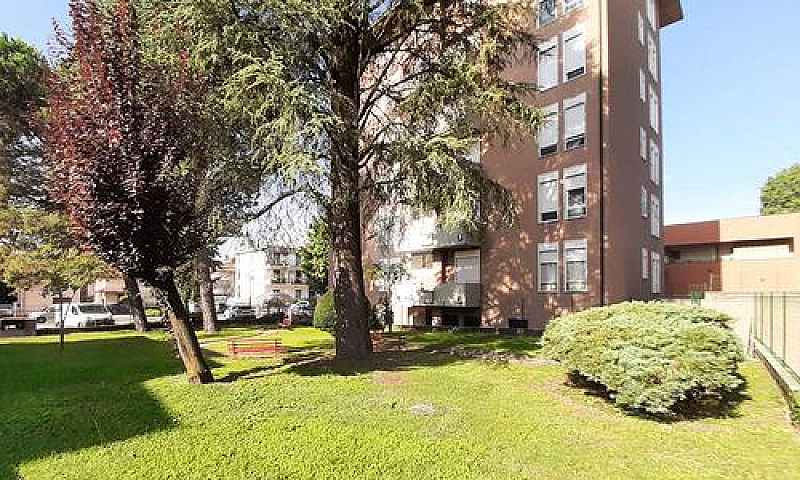 2 Locali A Gallarate...