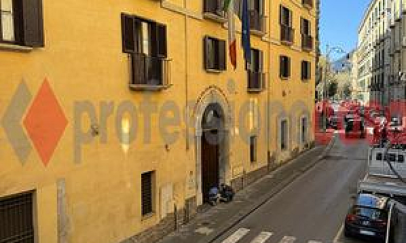 Salerno Centro- Ampi...