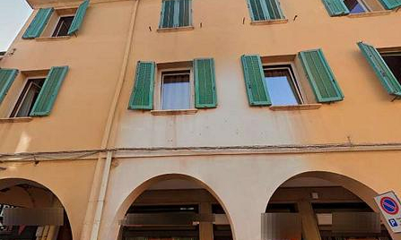 Appartamento A Cento...
