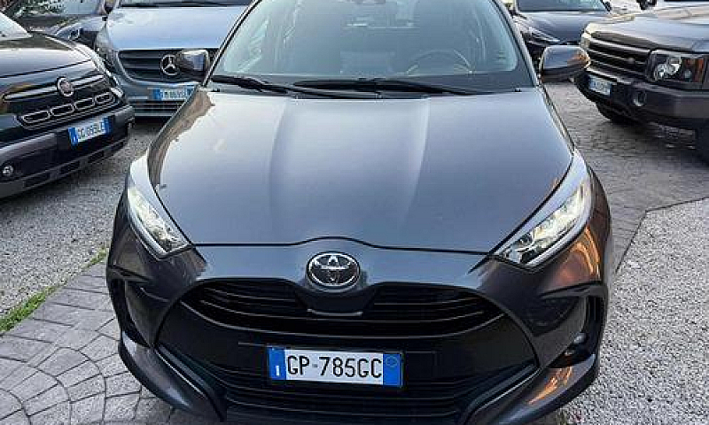 Toyota Yaris 1.0 5 P...