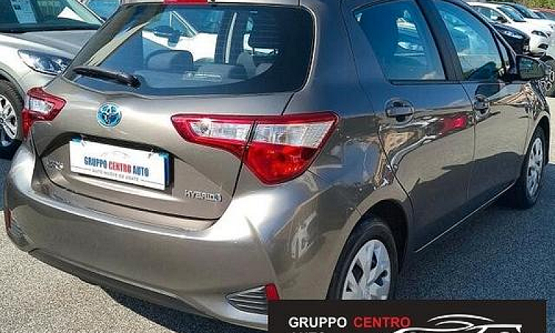Toyota Yaris 1.5 Hyb...