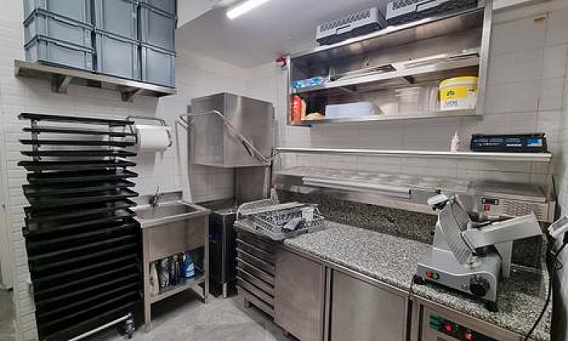 Attività Commerciale...