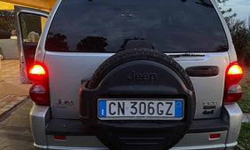 Jeep Cherokee 2.8 Cr...