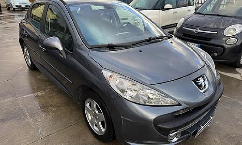Peugeot 207 1.4 Hdi ...