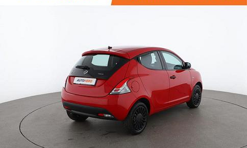 Lancia Ypsilon Mn489...