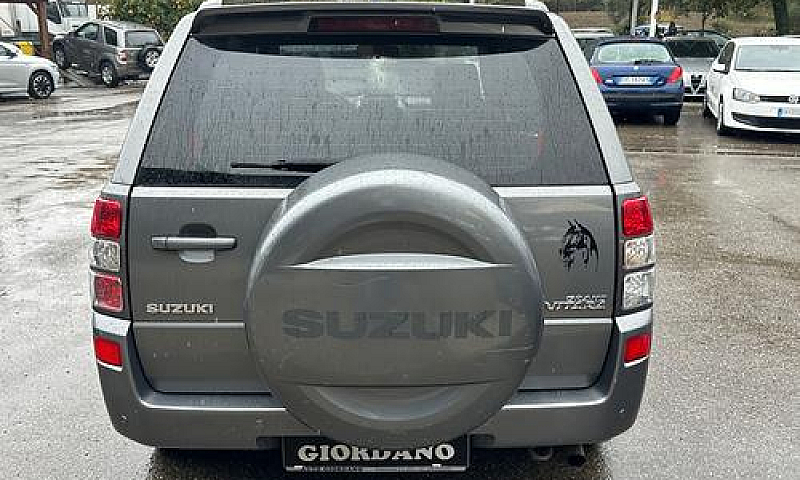 Suzuki Grand Vitara ...