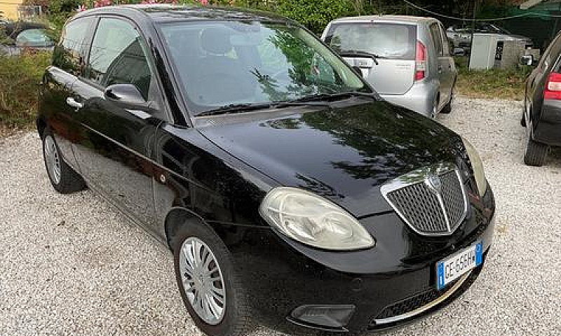Lancia Ypsilon 1.2 A...