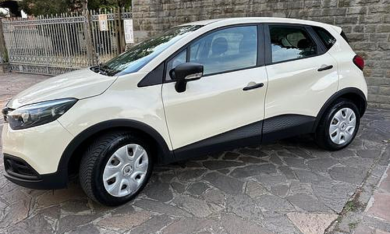 Renault Captur 0.9 T...