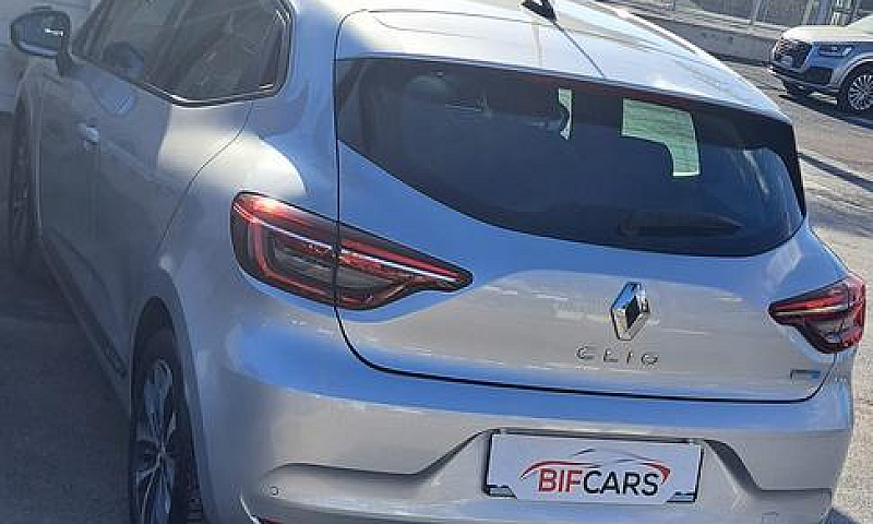 Renault Clio Full Hy...