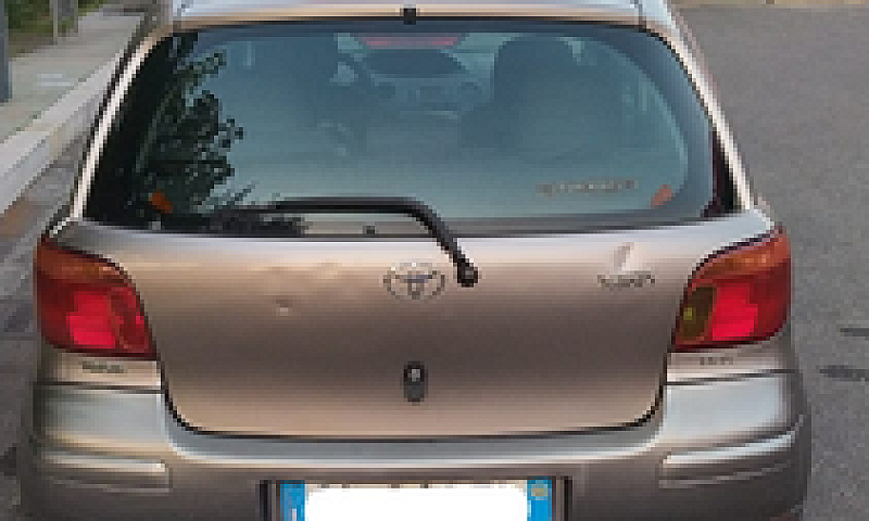Yaris 1.0 5 Porte - ...