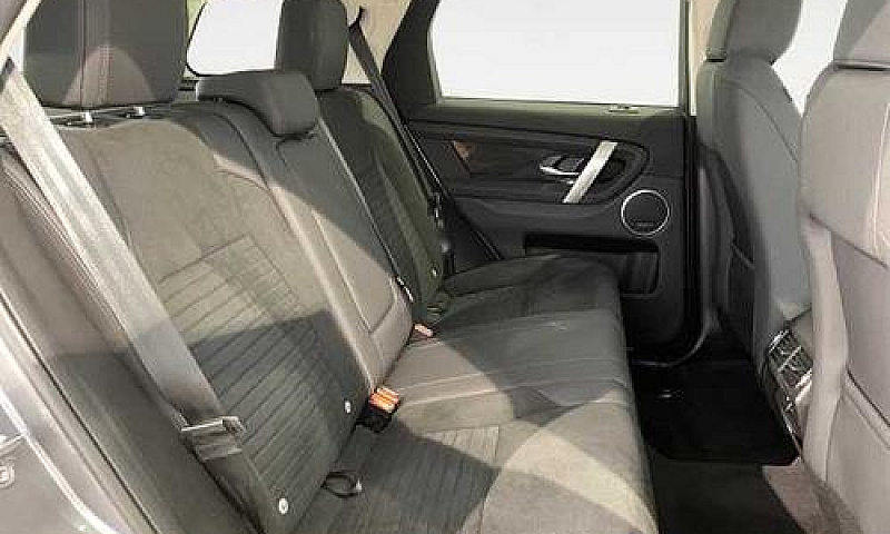 Land Rover Discovery...
