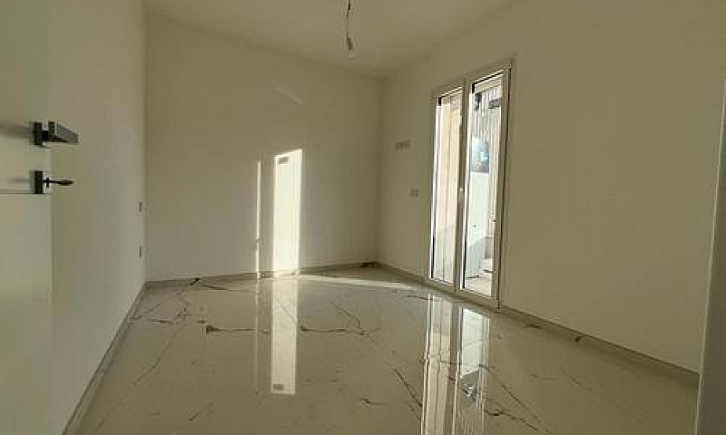 Bilocale Con Terrazz...