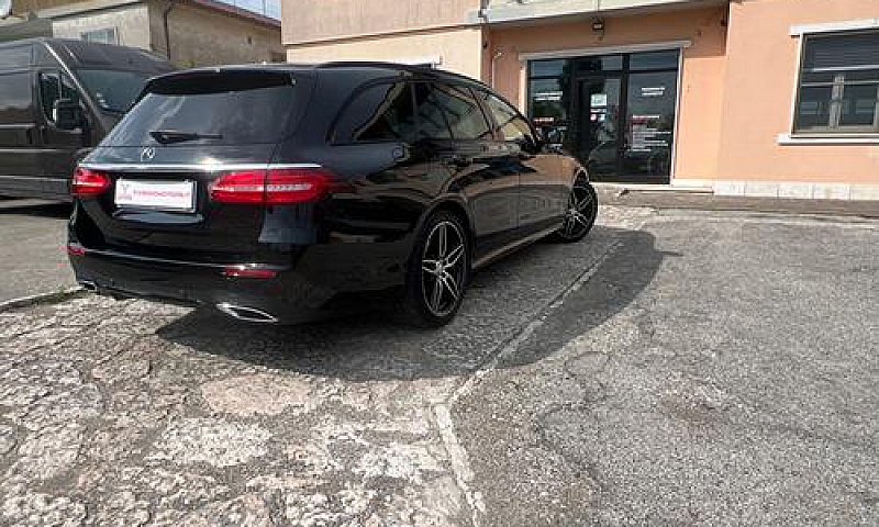 Mercedes-Benz E 220 ...