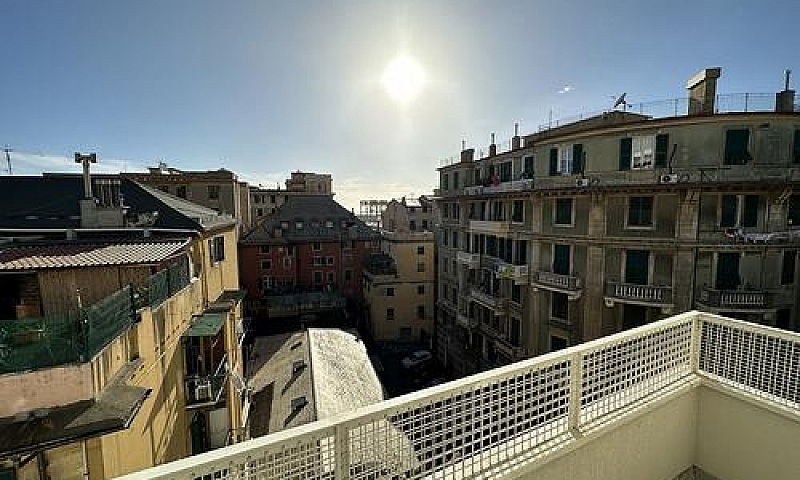 Trilocale A Genova...