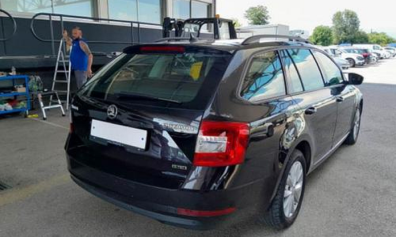 Skoda Octavia 1.5 Ds...