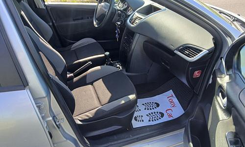 Peugeot207 1.4Hdi 70...