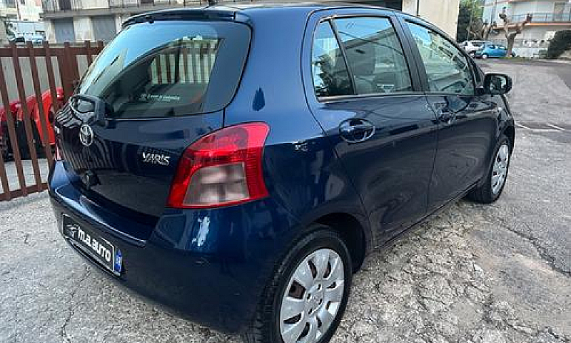Toyota Yaris 1.0 5 P...