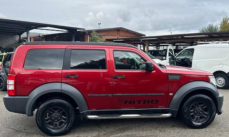 Dodge Nitro 2.8 Crd ...