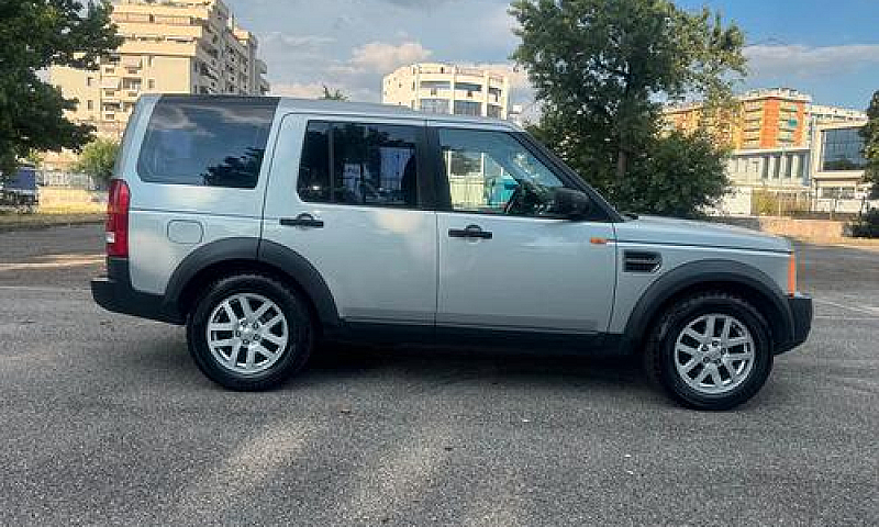 Land Rover Discovery...