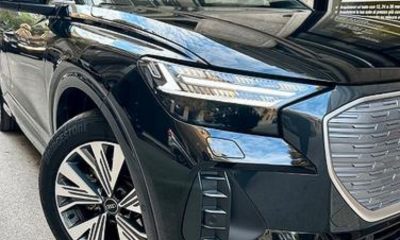 Audi Q4 35 E-Tron **...