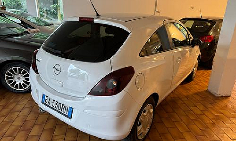 Opel Corsa 1.2 Benzi...