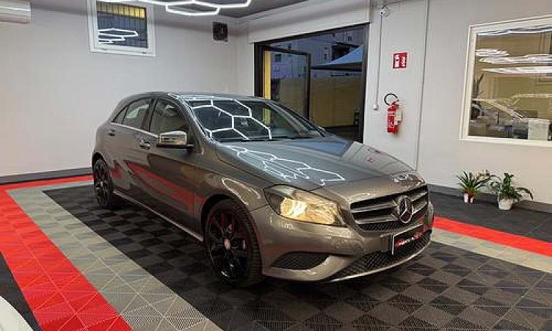 Mercedes-Benz A 180 ...