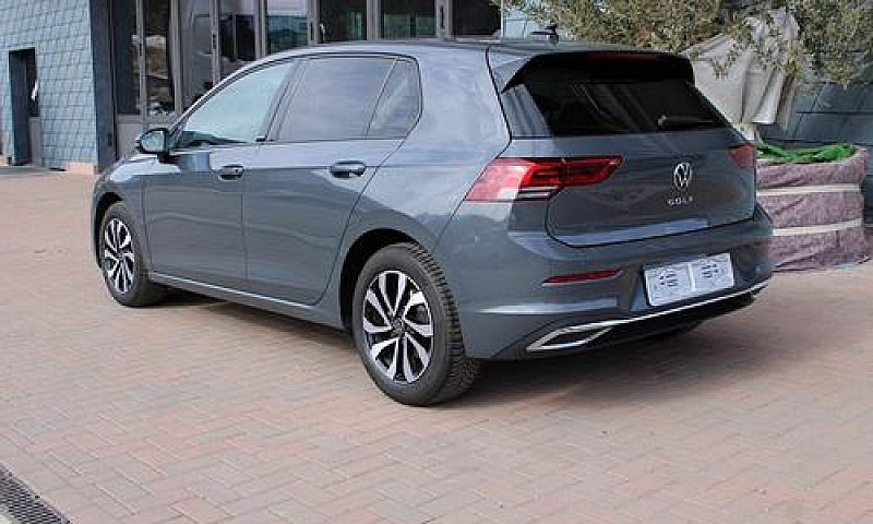 Volkswagen Golf 2.0T...