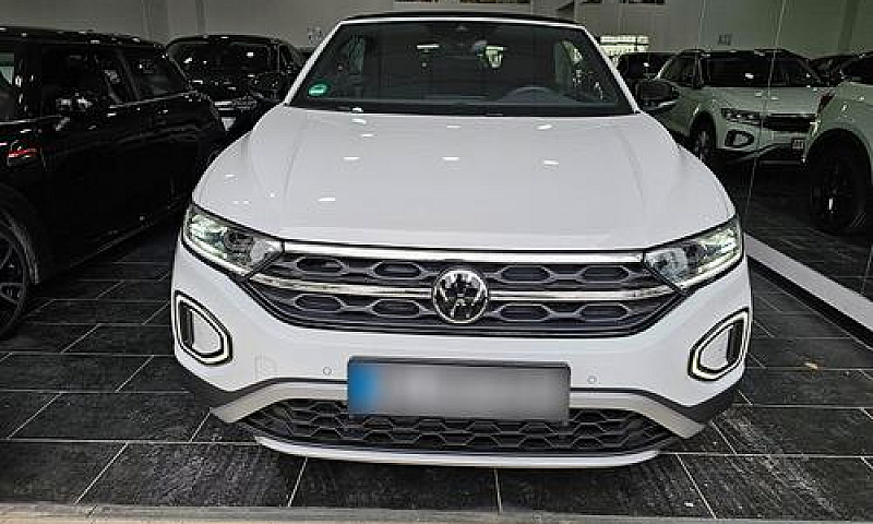Volkswagen T-Roc Cab...