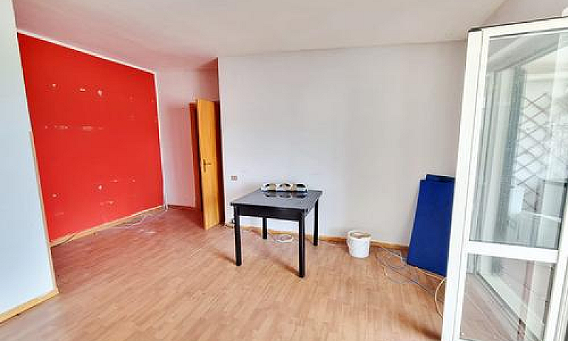 Bilocale Con Box Aut...