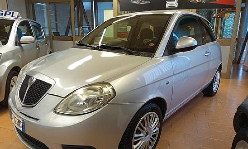 Lancia Ypsilon 1.2 B...