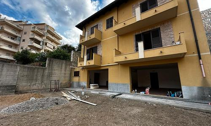 Prestigiosa Villa Su...