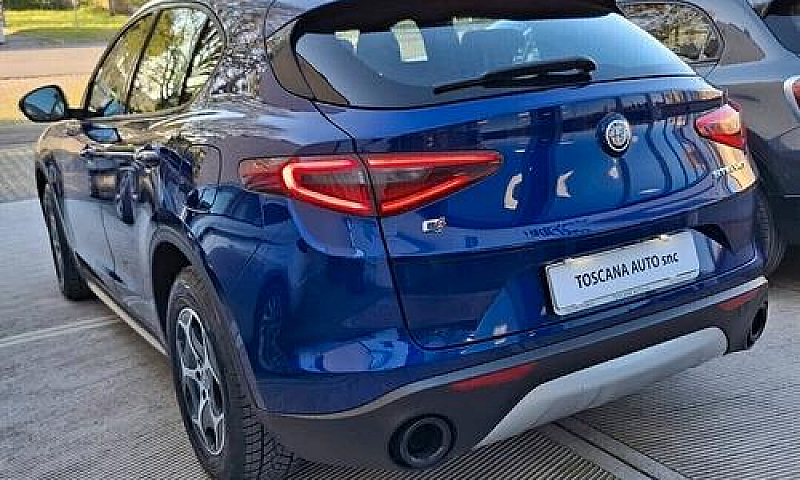 Alfa Romeo Stelvio 2...