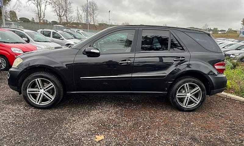 Mercedes-Benz Ml 320...