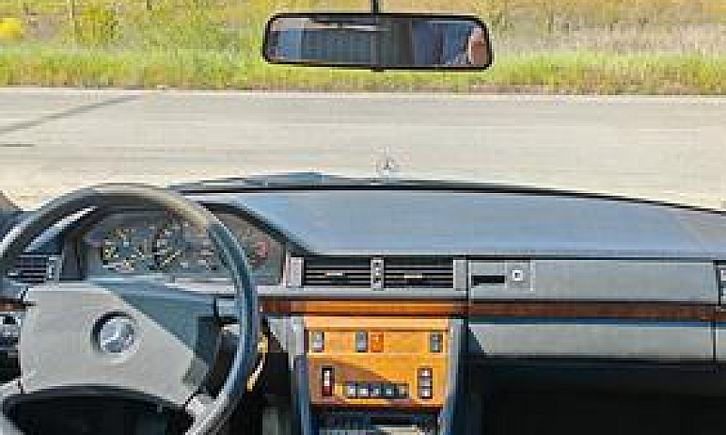 Mercedes E 200 (Stup...