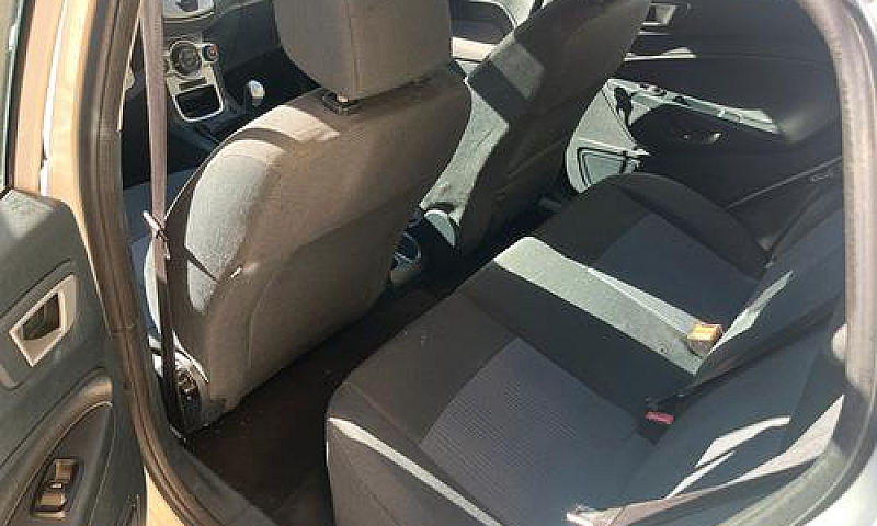 Ford Fiesta 1.4 Tdci...