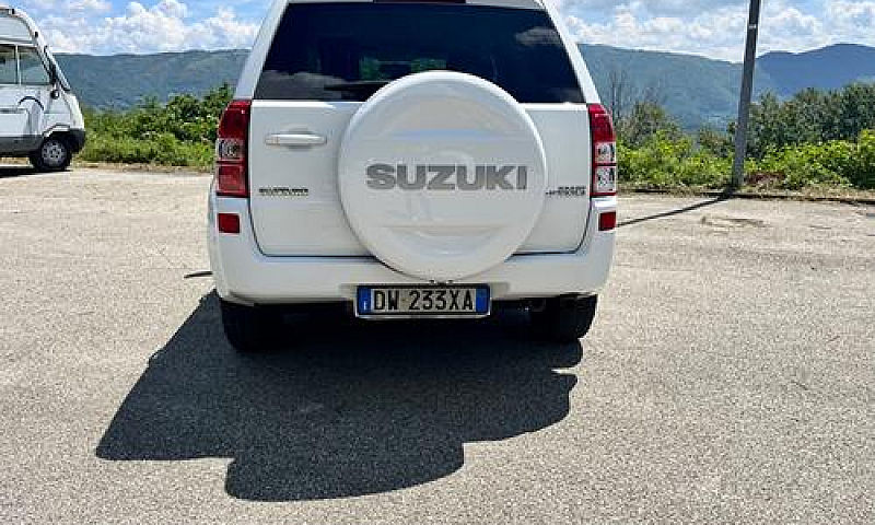 Suzuki Grand Vitara ...