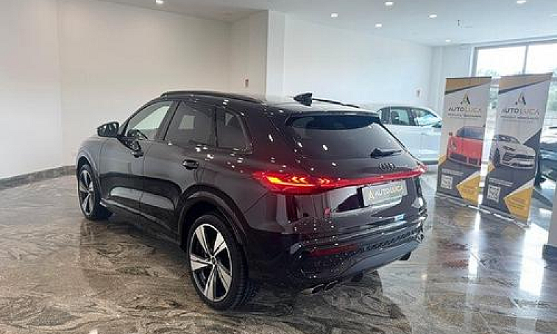 New Audi Q5 40 Tdi 2...