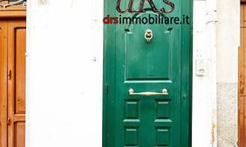 Pisticci. Casa Con I...