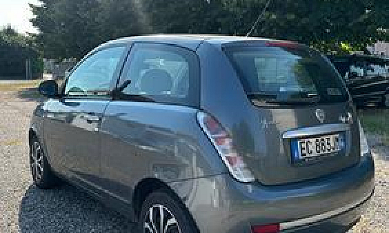 Lancia Ypsilon 1.2 N...