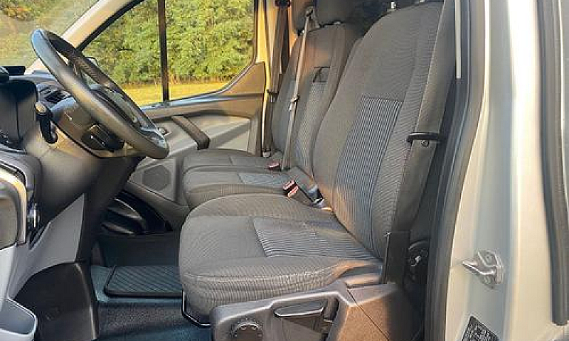 Ford Tourneo Custom ...