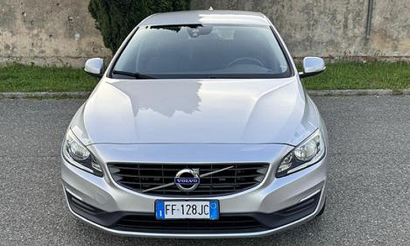 Volvo V60 D2 Geartro...